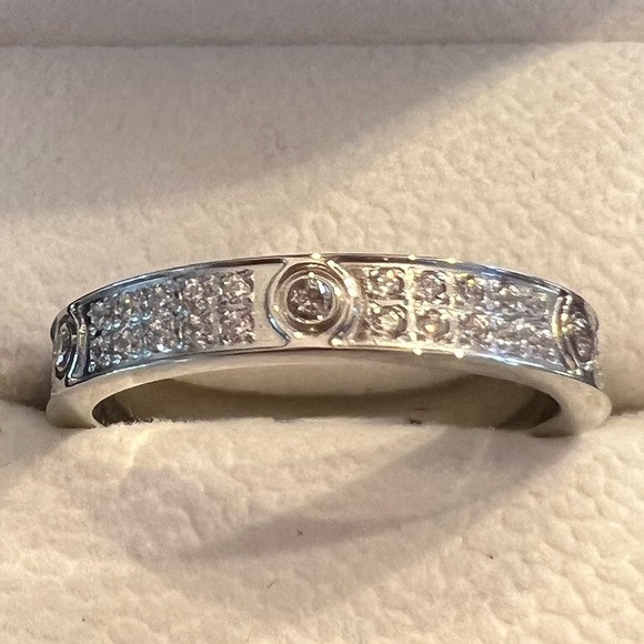 NEW LUV RING💗💗💗💗 - Picture 1 of 4